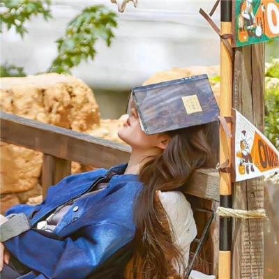 空手道美少女海报