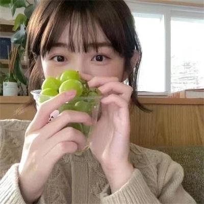 抓着彩虹的男人海报
